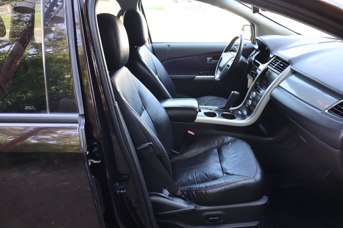 Used 2013 Ford Edge SEL FWD image 22