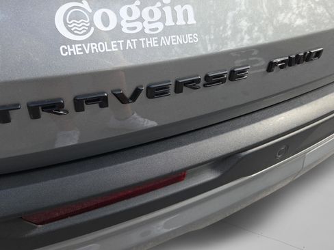 Used 2025 Chevrolet Traverse Z71 w/ Enhanced Driving Package AWD/4WD image 30