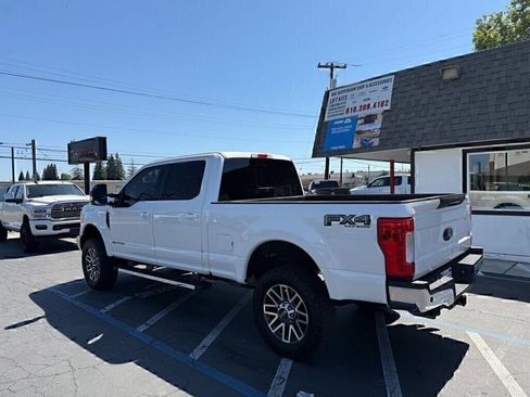 Used 2017 Ford F250 Lariat w/ Lariat Ultimate Package AWD/4WD image 7