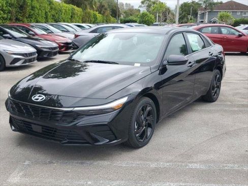 New 2026 Hyundai Elantra SEL Sport Premium image 3