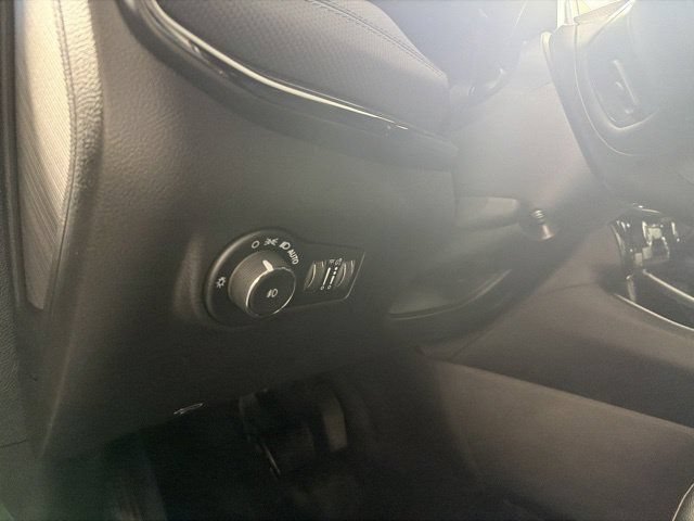 New 2026 Jeep Compass Latitude AWD/4WD image 15