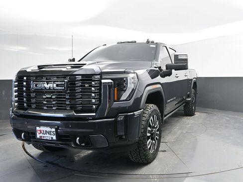 Used 2024 GMC Sierra 2500 Denali Ultimate AWD/4WD image 5