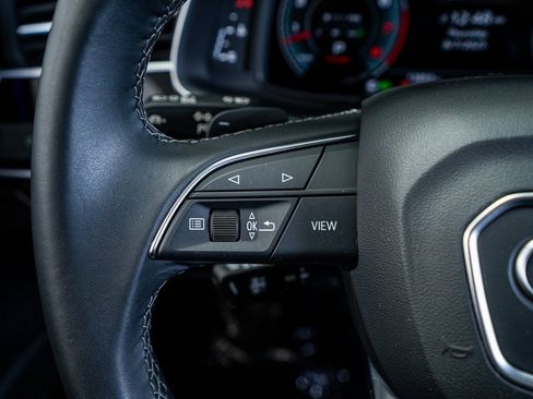 Used 2024 Audi Q8 Premium Plus w/ Premium Plus Package image 39