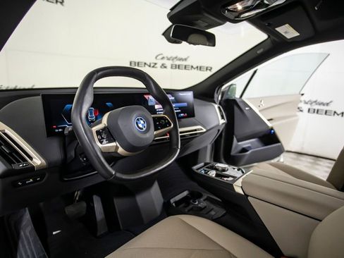 Used 2023 BMW iX xDrive50 w/ Sport Package image 20