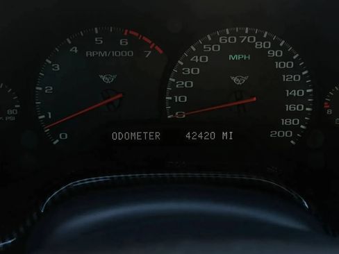 Used 2002 Chevrolet Corvette Convertible w/ Preferred Equipment Group2 RWD image 13