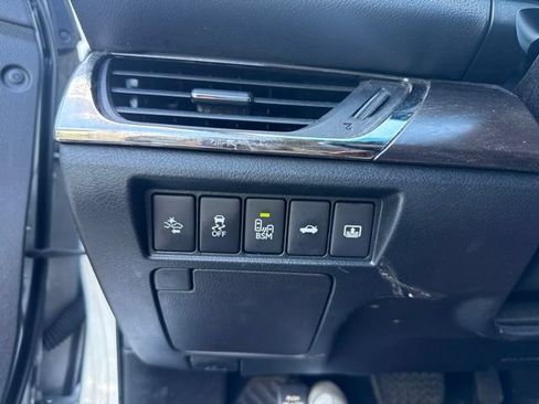Used 2016 Toyota Avalon Limited w/ Toyota Safety Sense Package FWD image 22