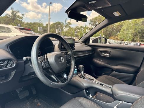 Used 2023 Honda HR-V Sport image 14