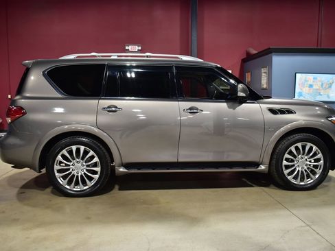 Used 2016 INFINITI QX80 Luxe w/ 22" Wheel Package image 11