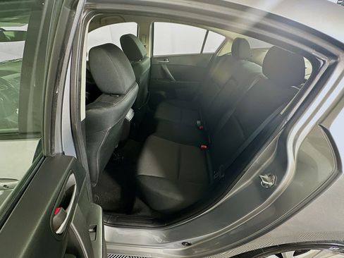 Used 2012 MAZDA MAZDA3 i Touring FWD image 24