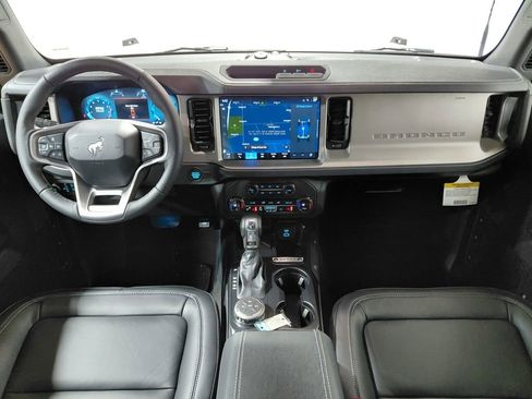 New 2025 Ford Bronco Outer Banks AWD/4WD image 2
