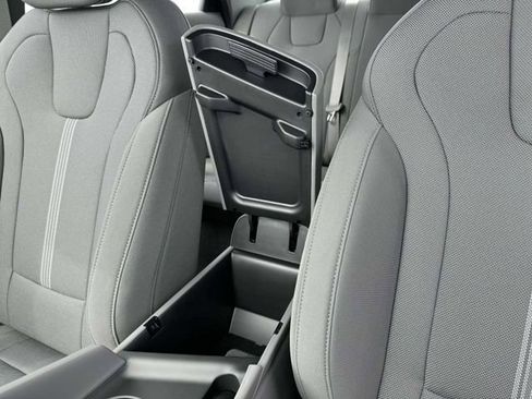 Certified 2025 Hyundai Elantra SE FWD image 31