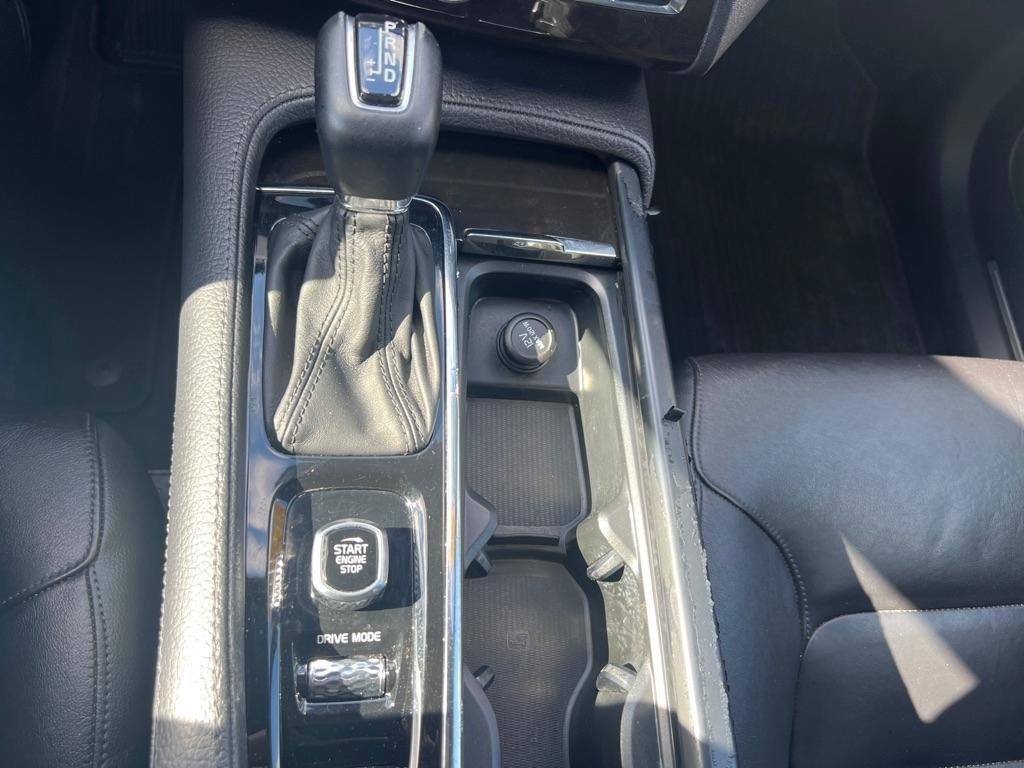 Used 2018 Volvo XC90 T5 Momentum w/ Convenience Package FWD image 23