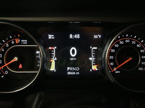 Used 2022 Jeep Wrangler Unlimited Sahara w/ Dual Top Group image 9