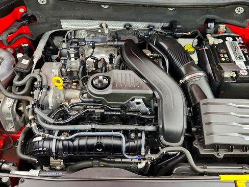 Used 2022 Volkswagen Taos SE w/ Panoramic Sunroof Package image 26