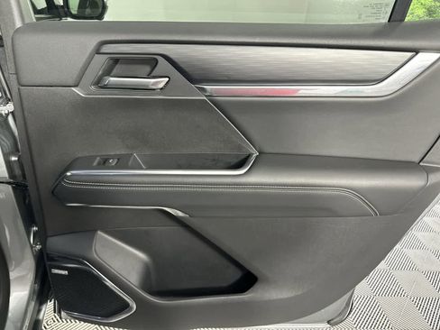 Used 2025 GMC Acadia Elevation AWD/4WD image 26