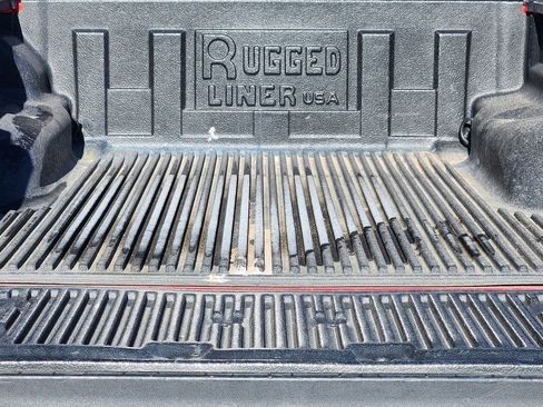 Used 2023 Jeep Gladiator Sport image 25