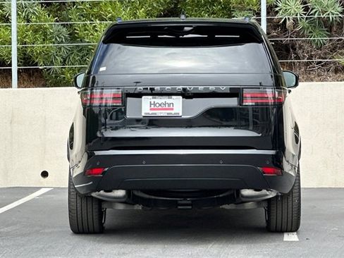 New 2025 Land Rover Discovery Dynamic SE image 4