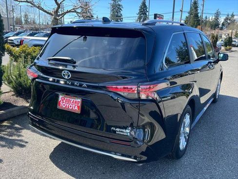 Certified 2024 Toyota Sienna Platinum AWD/4WD image 6