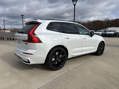 New 2026 Volvo XC60 B5 Ultra w/ Climate Package image 7