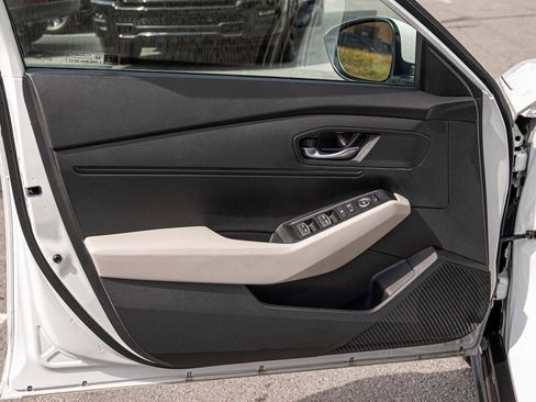 Used 2025 Honda Accord LX image 12