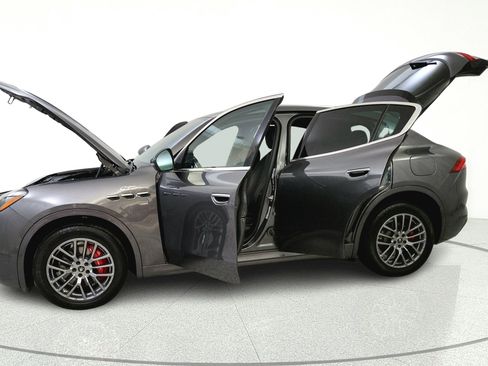 Used 2023 Maserati Grecale GT AWD/4WD image 11