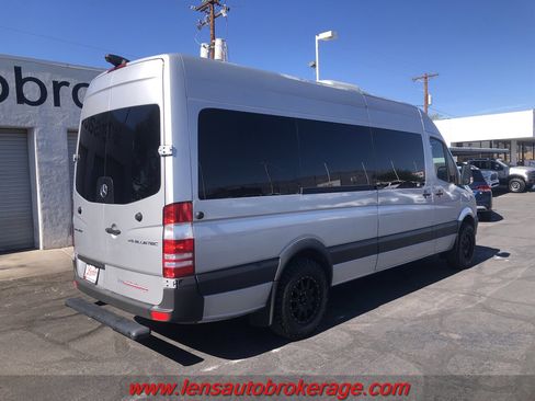 Used 2015 Mercedes-Benz Sprinter 2500 image 29