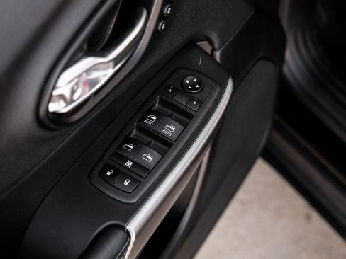 Used 2022 Jeep Cherokee Limited image 56