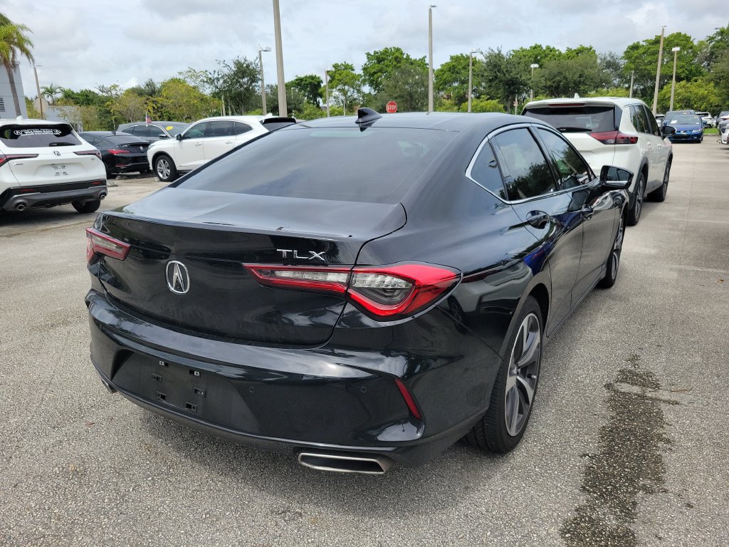 Used 2025 Acura TLX w/ Technology Package FWD image 8