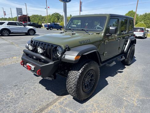 Used 2023 Jeep Wrangler Unlimited Sport AWD/4WD image 2