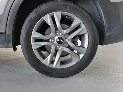 Used 2021 Kia Seltos S image 41