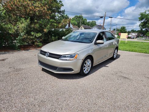 Used 2013 Volkswagen Jetta SE FWD image 7