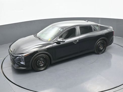 Used 2025 Kia K4 LX image 48