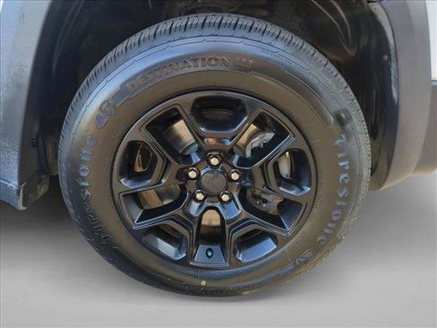 Used 2019 Jeep Cherokee Trailhawk w/ Comfort/Convenience Group image 24