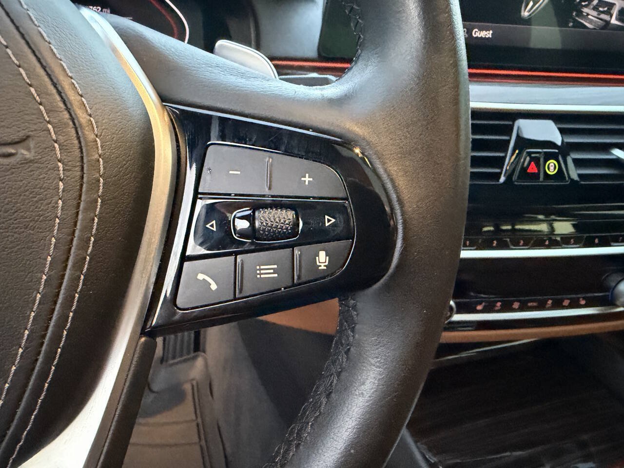 Used 2020 BMW 530i w/ Convenience Package RWD image 47