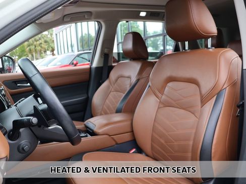 Used 2024 Nissan Pathfinder Platinum w/ Cargo Package AWD/4WD image 7