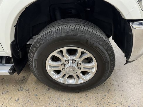 Used 2018 RAM 3500 Laramie w/ Snow Chief Group AWD/4WD image 19