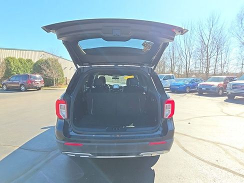 Used 2020 Ford Explorer XLT w/ Equipment Group 202A image 36