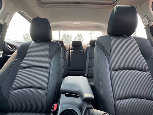 Used 2016 MAZDA MAZDA3 i Touring FWD image 21