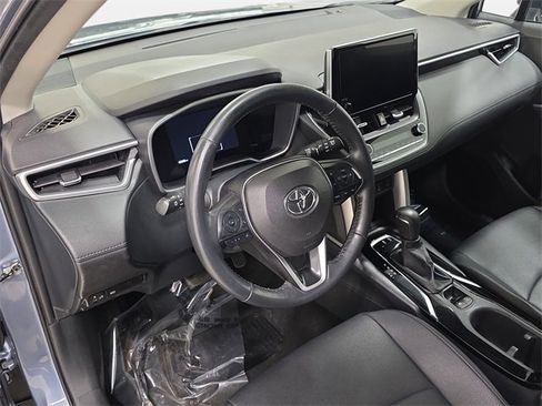 Certified 2024 Toyota Corolla Cross XLE image 13