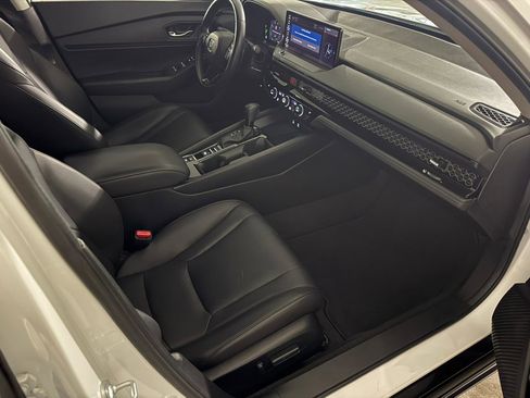 Used 2024 Honda Accord EX-L image 5