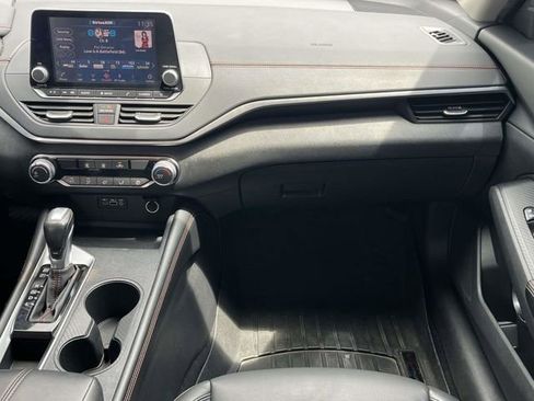 Used 2022 Nissan Altima 2.5 SR FWD image 18