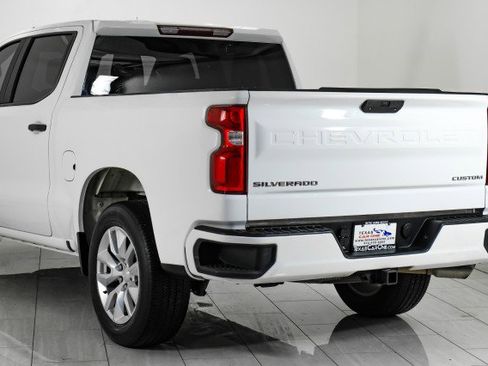 Used 2019 Chevrolet Silverado 1500 Custom w/ Custom Value Package image 54