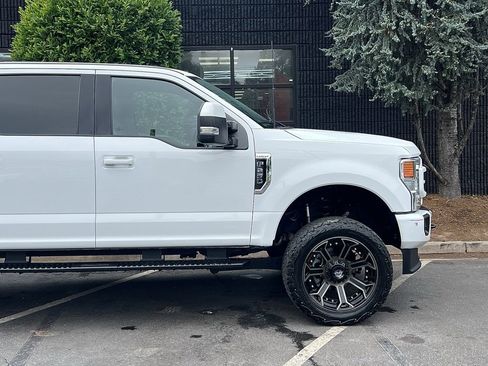 Used 2022 Ford F250 Lariat image 20