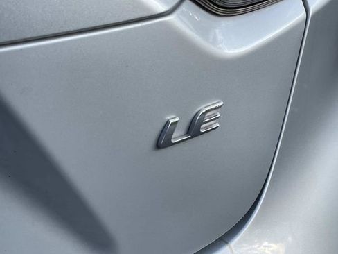 Used 2020 Toyota Corolla LE image 11