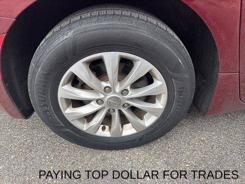 Used 2018 Chrysler Pacifica Touring-L Plus image 9