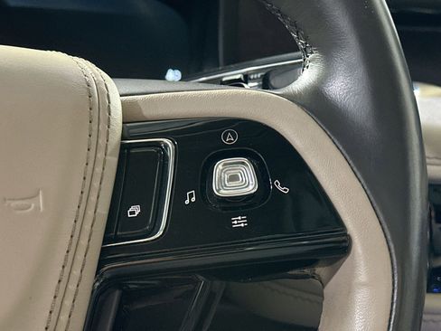 Used 2020 Lincoln Aviator Reserve w/ Equipment Group 201A image 13