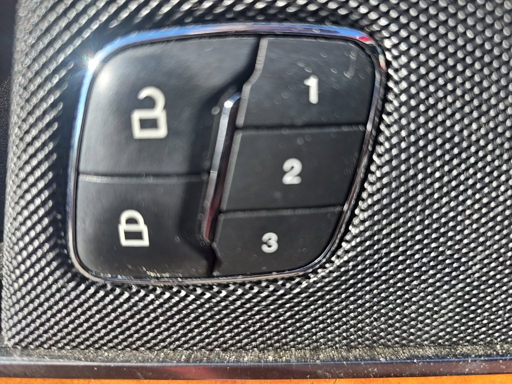 Used 2018 Lincoln MKX Reserve AWD/4WD image 11