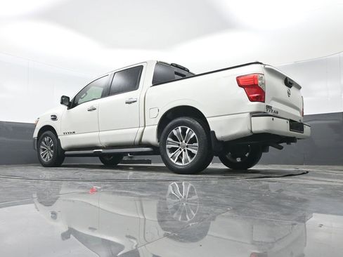 Used 2017 Nissan Titan SL image 28