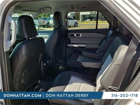 Used 2023 Ford Explorer XLT w/ Equipment Group 202A image 13