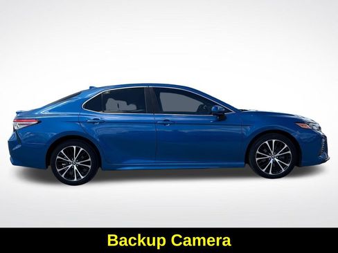 Used 2019 Toyota Camry SE FWD image 9